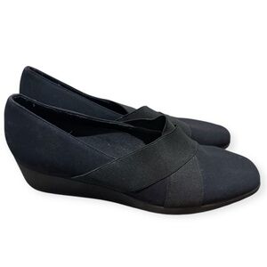 Munro Black Walking Wedge Crisscross Slip-Ons Size 6.5 Comfortable Staple Basic